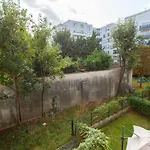 Bright Apt With Balcony At Buttes Chaumont