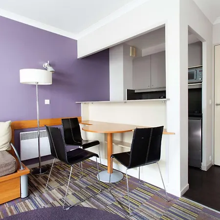 Appartamento Bright Apt With Balcony At Buttes Chaumont Parigi