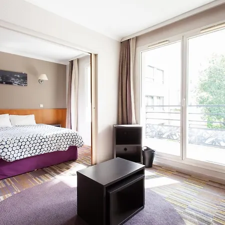 Appartamento Bright Apt With Balcony At Buttes Chaumont Parigi