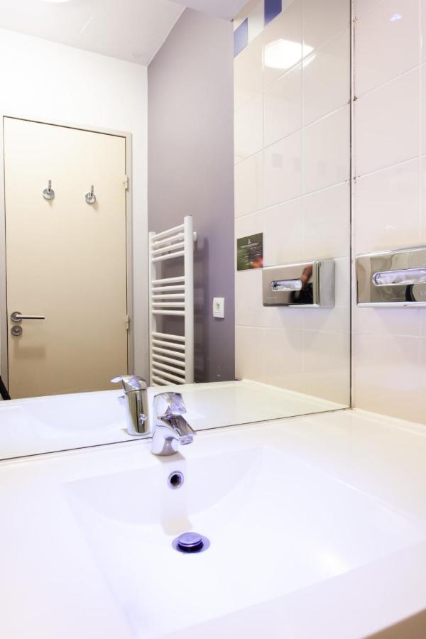 Bright Apt With Balcony At Buttes Chaumont * Parigi